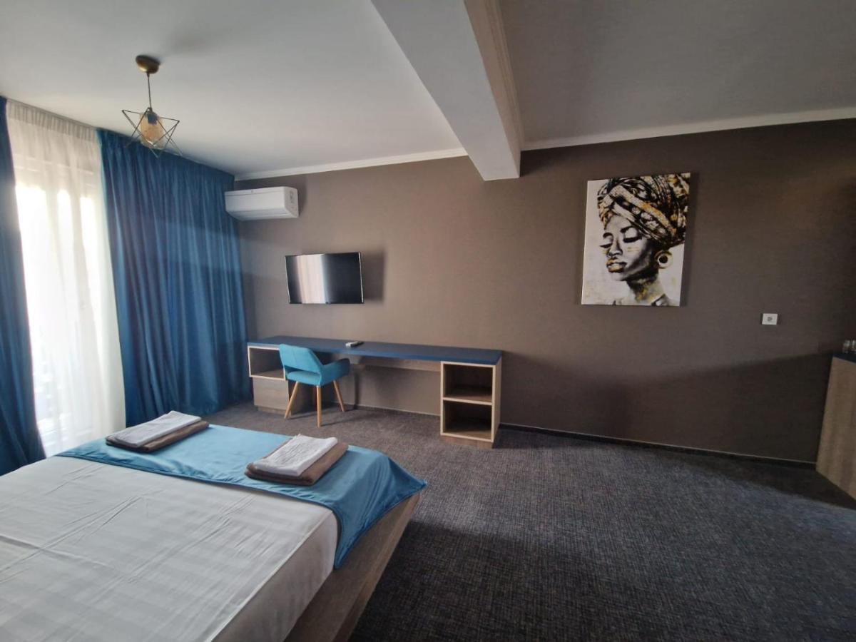 Albert Hotel Roşu Eksteriør bilde