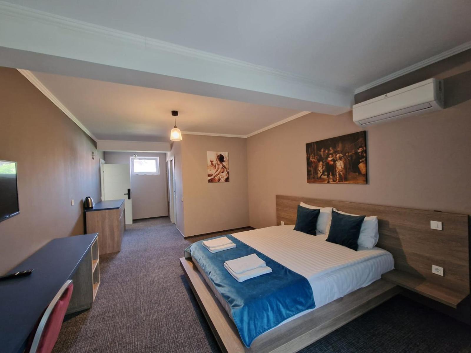 Albert Hotel Roşu Eksteriør bilde
